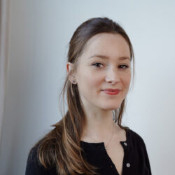 Lucy Nash speaks at the webinar: "Economic Sustainability of Impact Journalism" Lucy Nash